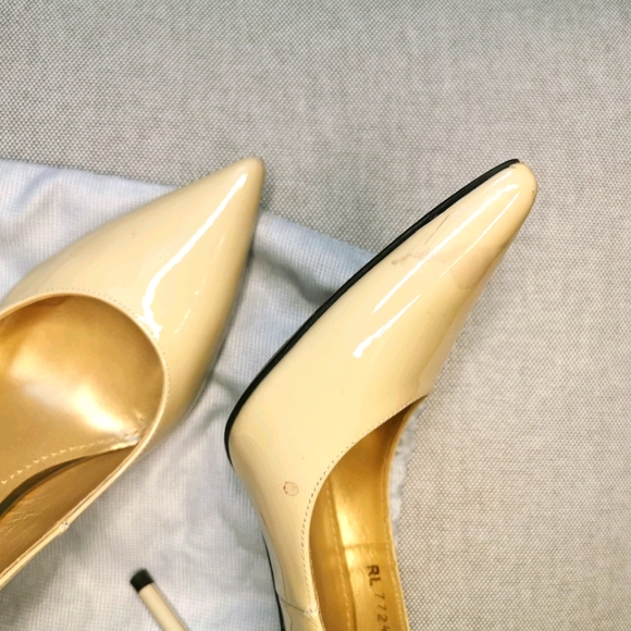 Women's Stuart Weitzman Heels - Picture 4 of 7